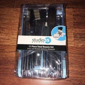 11 Piece Total Beauty Set